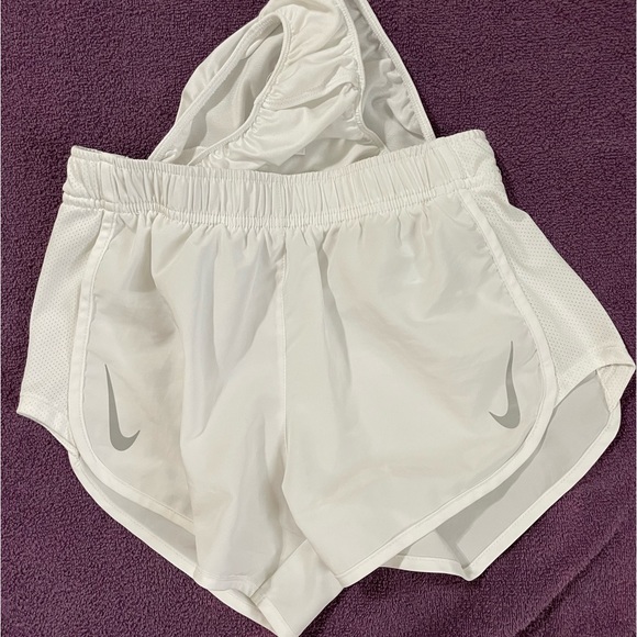 Nike DRI-FIT white running Short Woman’s size XS - Picture 2 of 5